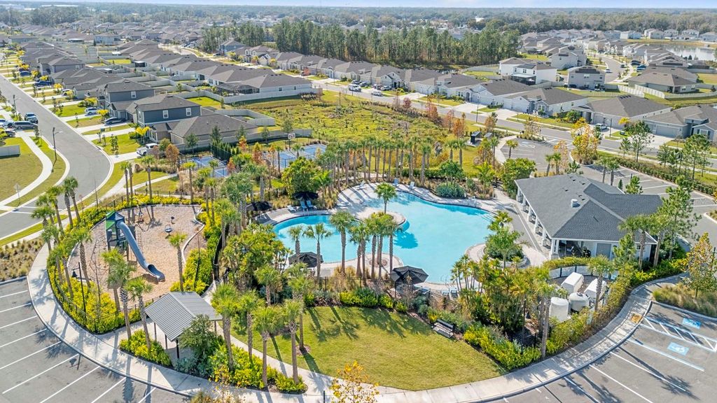 Image 52 of property listing at 4020 GREAT VESSEL PLACE, Plant City, FL 33565