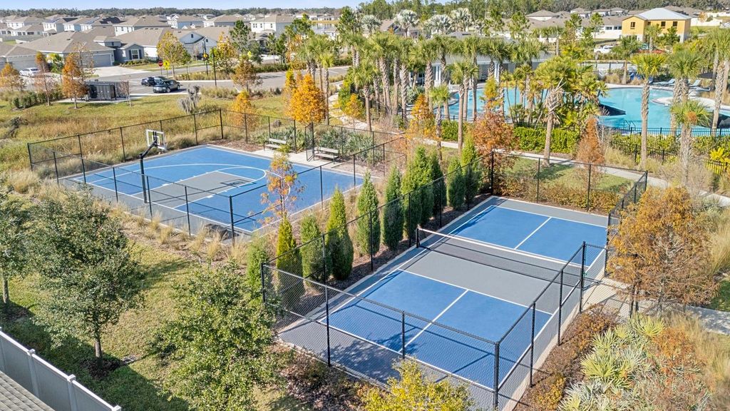 Image 55 of property listing at 4020 GREAT VESSEL PLACE, Plant City, FL 33565