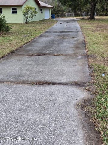 943 NOAH Road, Jacksonville, FL 32218