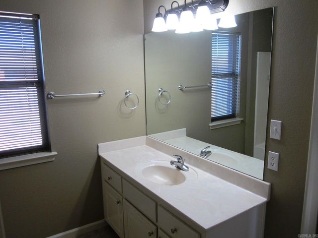 2415 Canterbury Court, Cabot, AR 72023