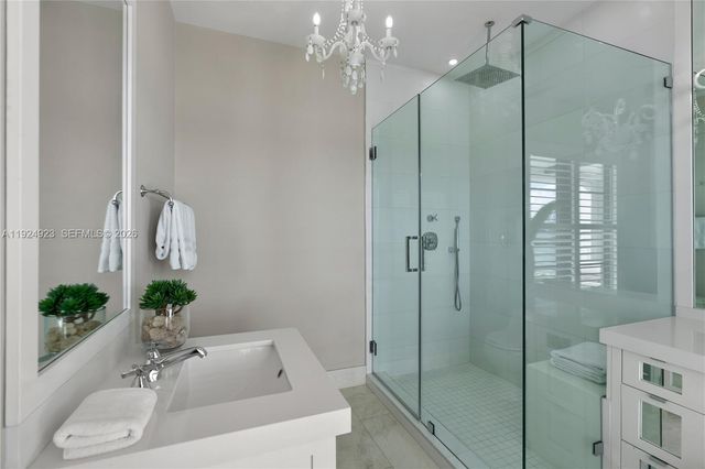 288 S Coconut Ln, Miami Beach, FL 33139