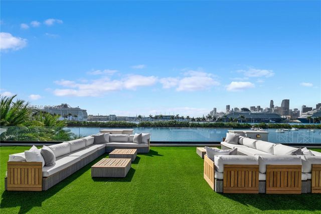 288 S Coconut Ln, Miami Beach, FL 33139