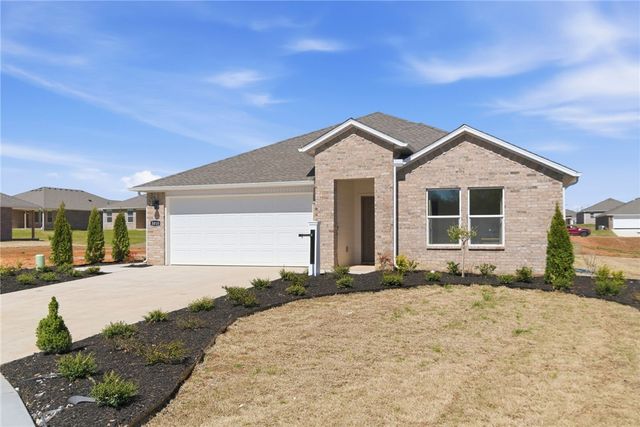 3050 Laredo Lane, Centerton, AR 72736