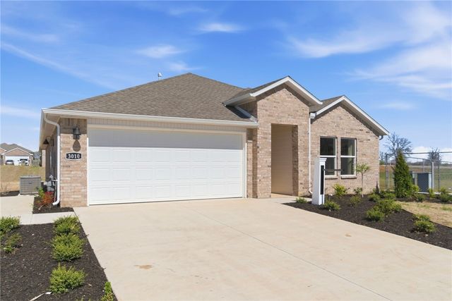 3050 Laredo Lane, Centerton, AR 72736