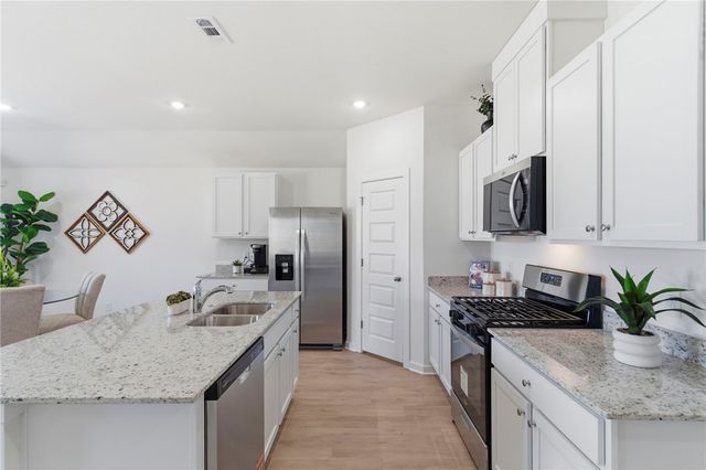 3050 Laredo Lane, Centerton, AR 72736