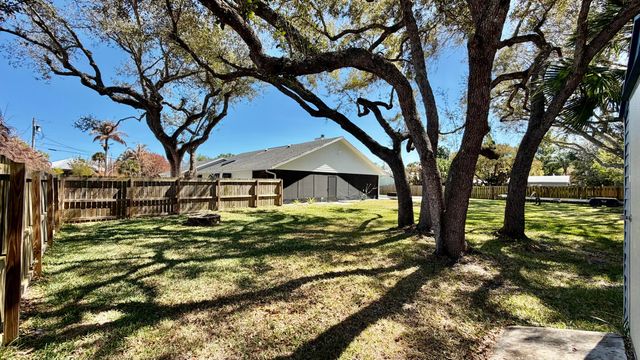 311 Anchor Way, St. Lucie Village, Fort Pierce, FL 34946