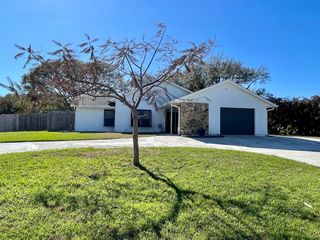 311 Anchor Way, St. Lucie Village, Fort Pierce, FL 34946