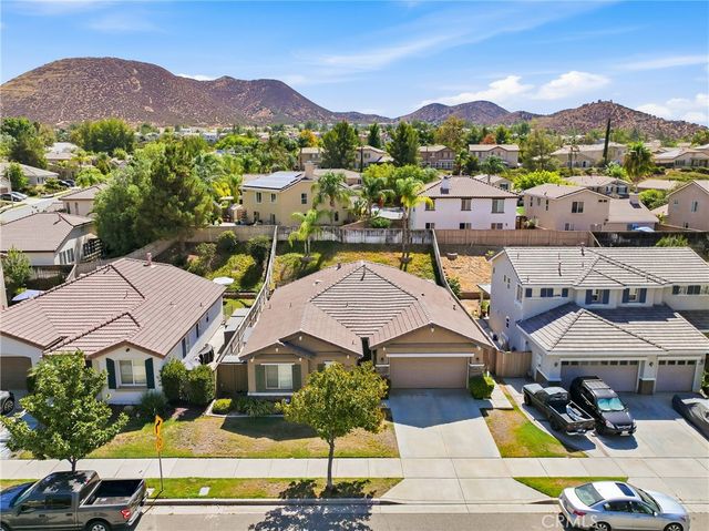 32077 Poppy Way, Lake Elsinore, CA 92532