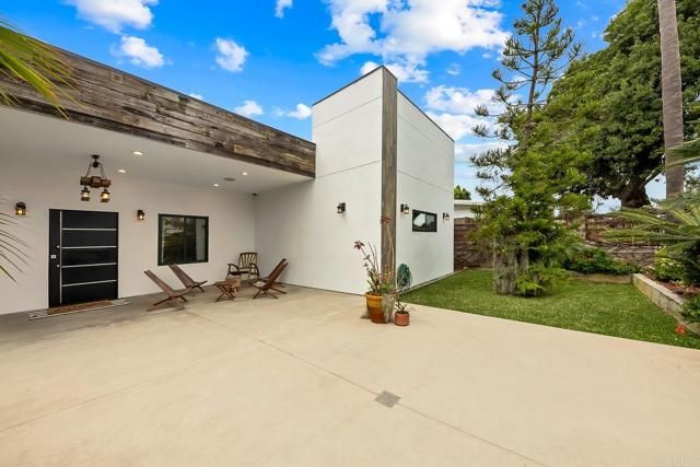 2955 Valley Street, Carlsbad, CA 92008