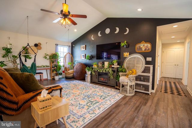 625 JENSEN WAY, Martinsburg, WV 25401