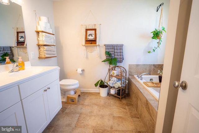 625 JENSEN WAY, Martinsburg, WV 25401