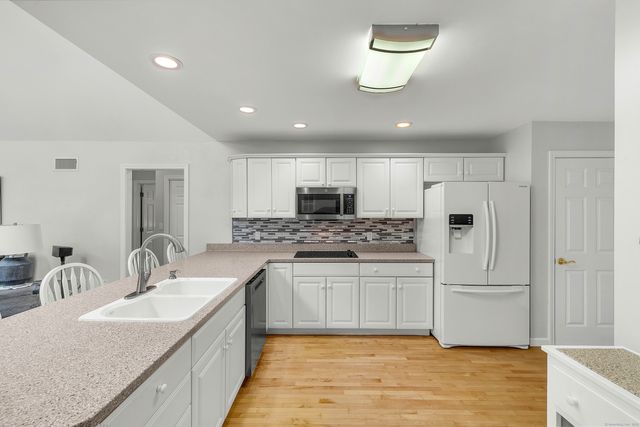 65 Newent Road, Lisbon, CT 06351