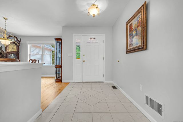 65 Newent Road, Lisbon, CT 06351