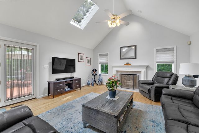 65 Newent Road, Lisbon, CT 06351