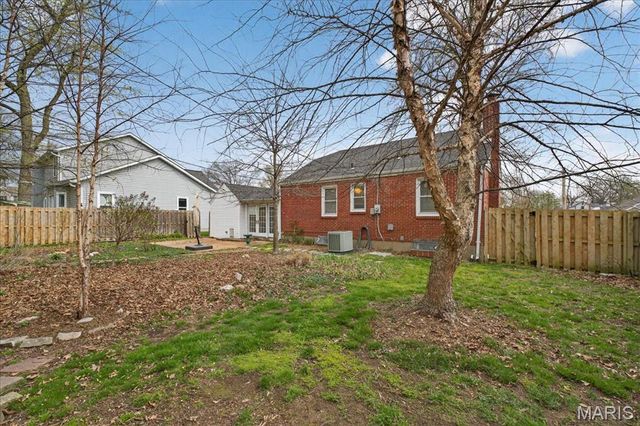 741 Club Lane, Kirkwood, MO 63122