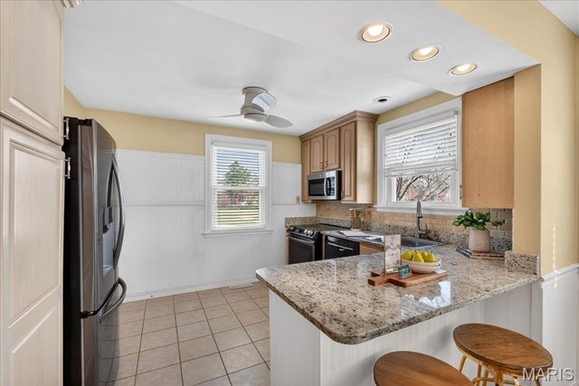 741 Club Lane, Kirkwood, MO 63122