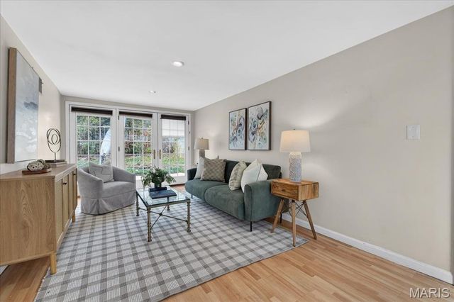 741 Club Lane, Kirkwood, MO 63122