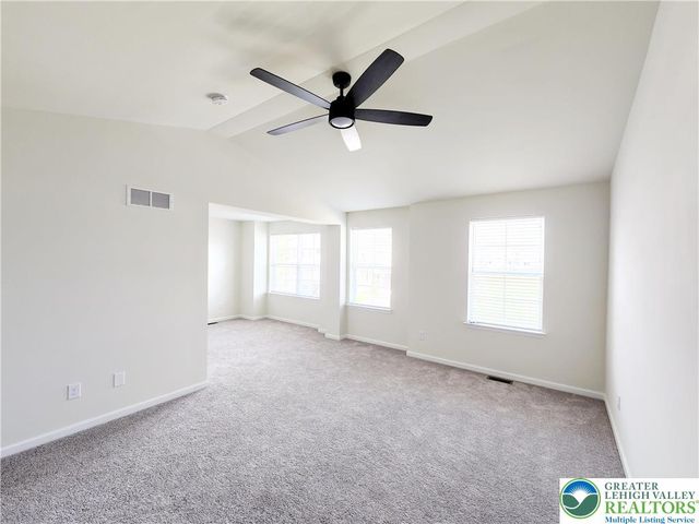 422 Gray Feather Way, Upper Macungie Twp, PA 18104