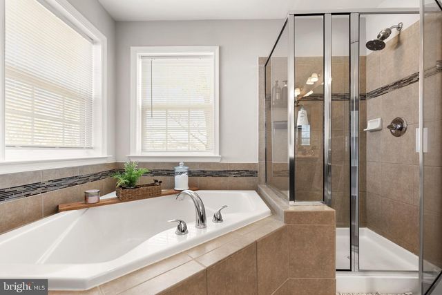 360 DINWIDDIE WAY, Kearneysville, WV 25430