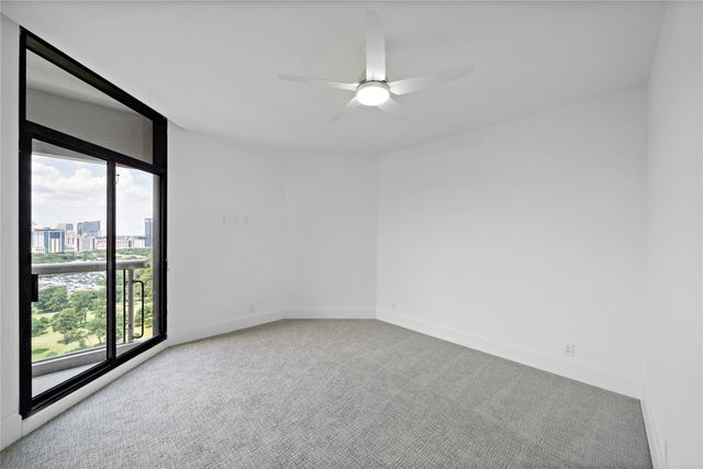 1701 Hermann Drive 21F, Houston, TX 77004