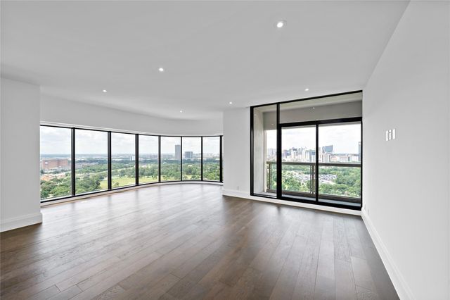1701 Hermann Drive 21F, Houston, TX 77004