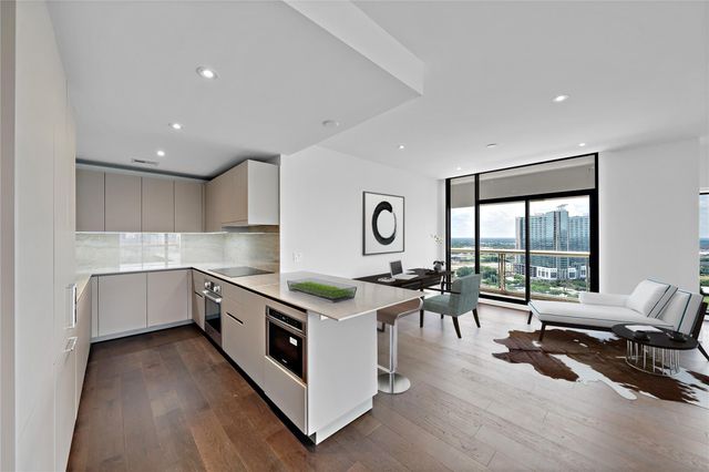 1701 Hermann Drive 21F, Houston, TX 77004