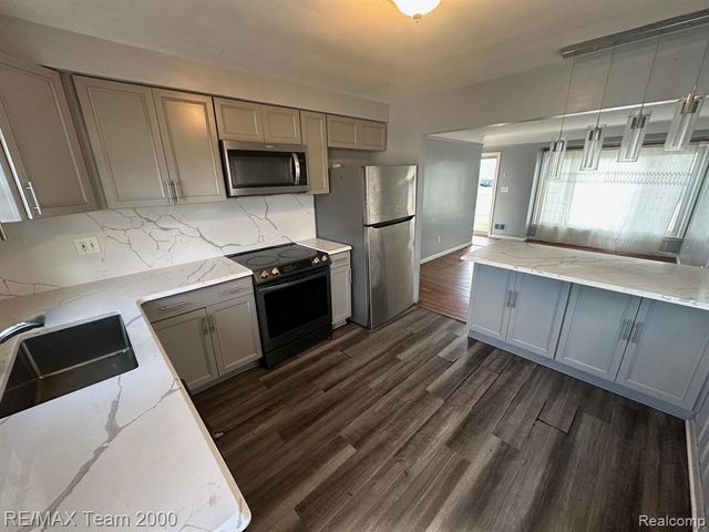 21230 Audette Street, Dearborn, MI 48124