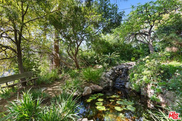 2881 Hollyridge Drive, Los Angeles, CA 90068