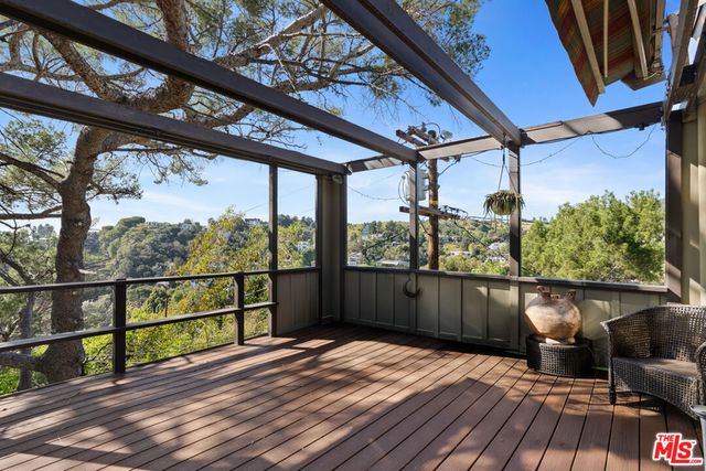 2881 Hollyridge Drive, Los Angeles, CA 90068