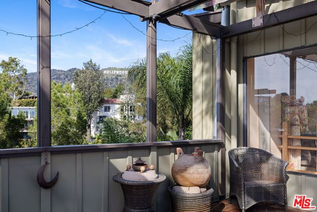 2881 Hollyridge Drive, Los Angeles, CA 90068