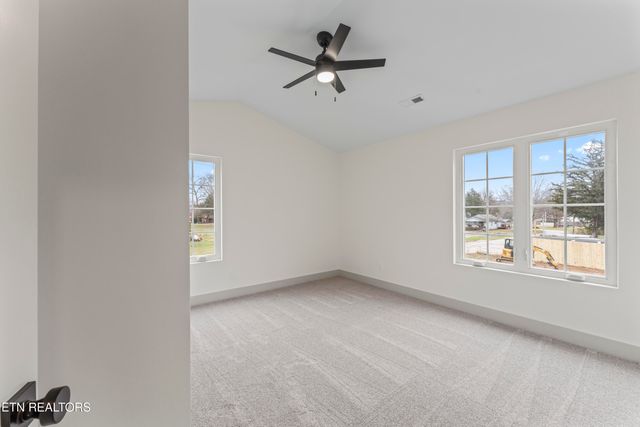 5734 Ball Rd, Knoxville, TN 37931