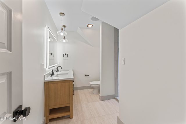 5734 Ball Rd, Knoxville, TN 37931