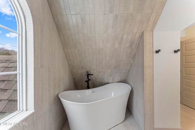 5734 Ball Rd, Knoxville, TN 37931