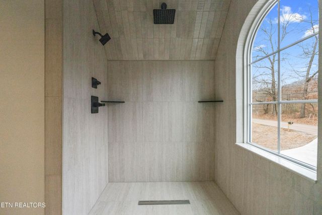 5734 Ball Rd, Knoxville, TN 37931