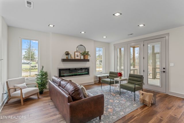 5734 Ball Rd, Knoxville, TN 37931