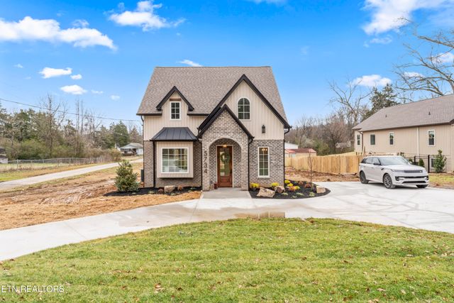 5734 Ball Rd, Knoxville, TN 37931