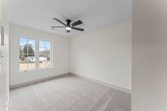 5734 Ball Rd, Knoxville, TN 37931