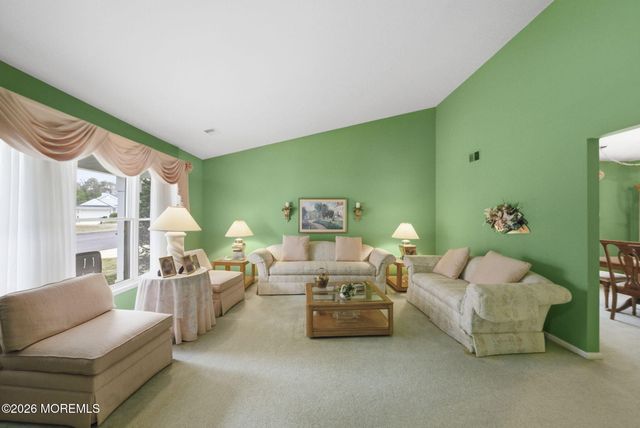 2315 Kira Court, Toms River, NJ 08755