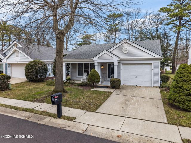 2315 Kira Court, Toms River, NJ 08755
