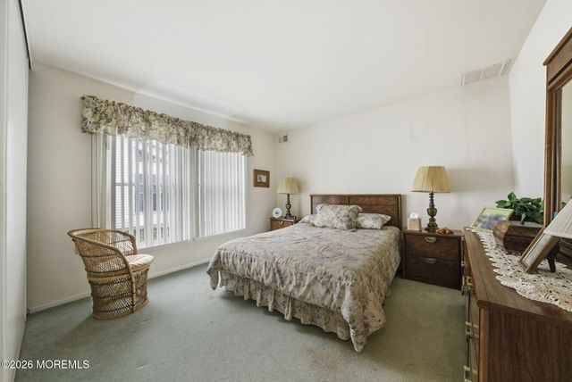 2315 Kira Court, Toms River, NJ 08755