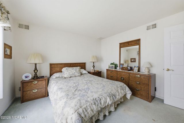 2315 Kira Court, Toms River, NJ 08755