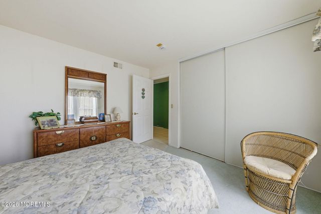 2315 Kira Court, Toms River, NJ 08755