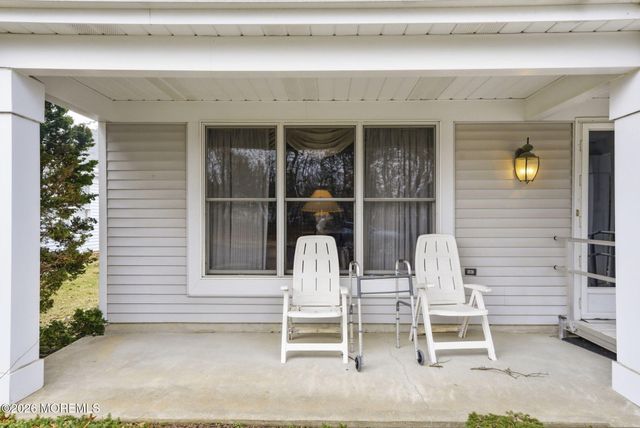 2315 Kira Court, Toms River, NJ 08755