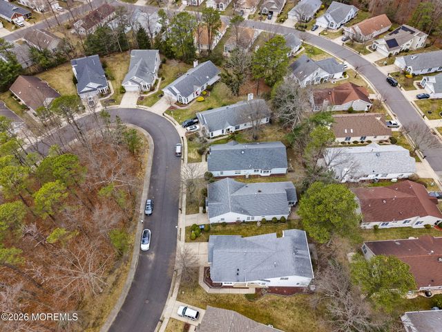 2315 Kira Court, Toms River, NJ 08755