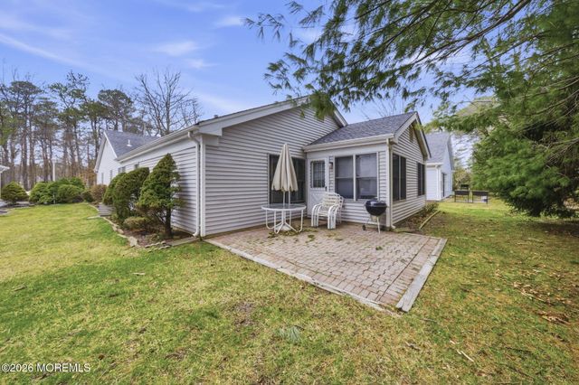 2315 Kira Court, Toms River, NJ 08755