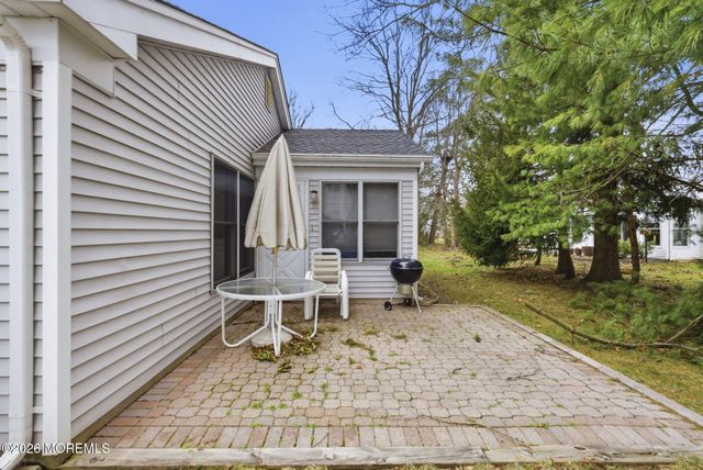 2315 Kira Court, Toms River, NJ 08755