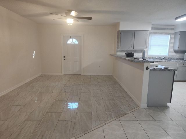 406 FOX LAKE DRIVE, Lakeland, FL 33809