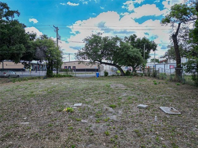 6208 N 50TH STREET, Tampa, FL 33610