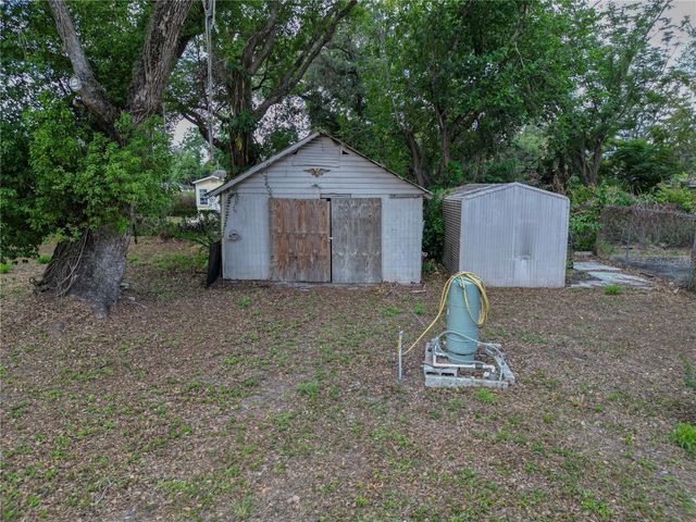 6208 N 50TH STREET, Tampa, FL 33610