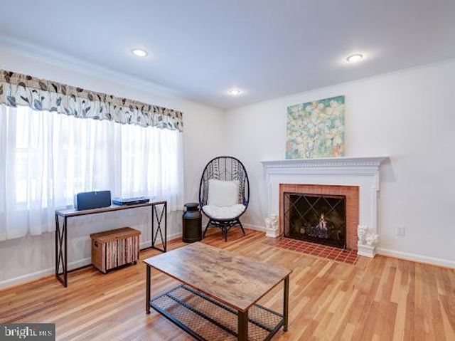 5705 BUCKINGHAM PALACE CT, Alexandria, VA 22315
